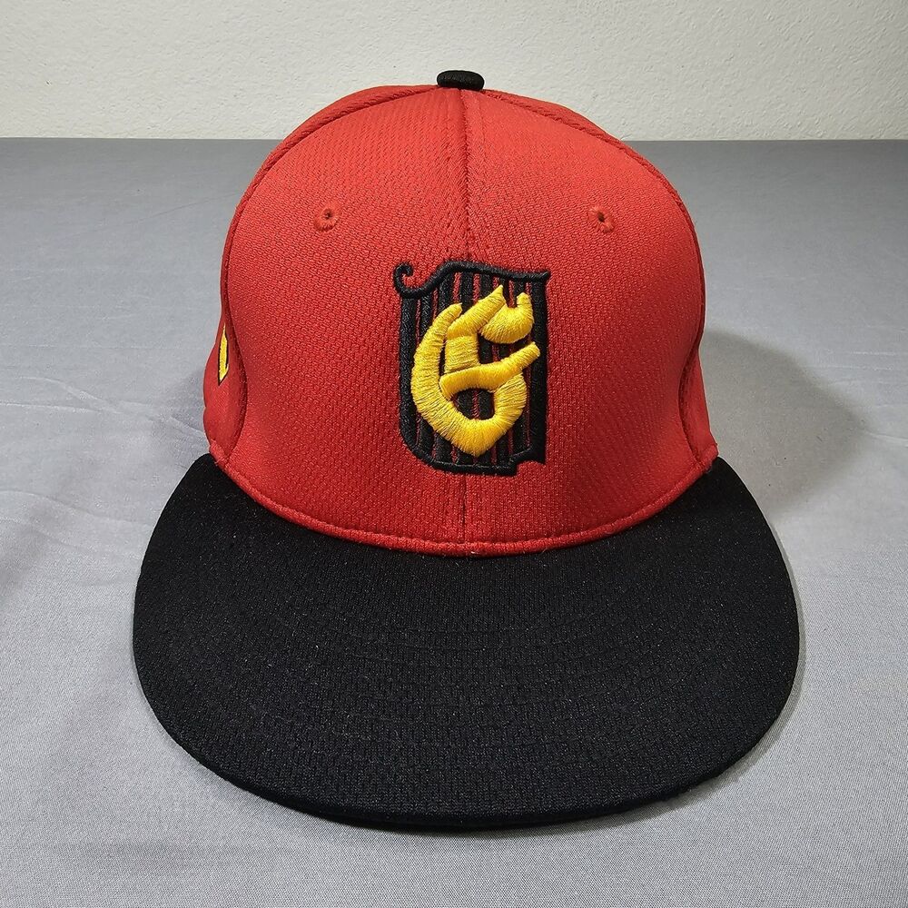 Richardson PTS40 Fitted Hat SM MD Red Black Flame Letter G Initial Streetwear